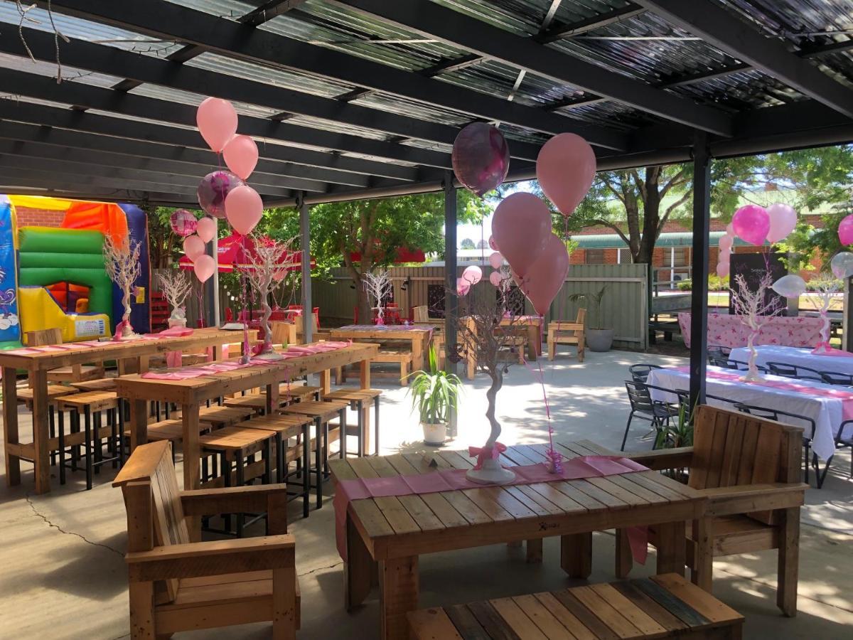 Riverina Hotel Holbrook Ngoại thất bức ảnh